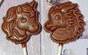 Unicorn & dragon lollipops