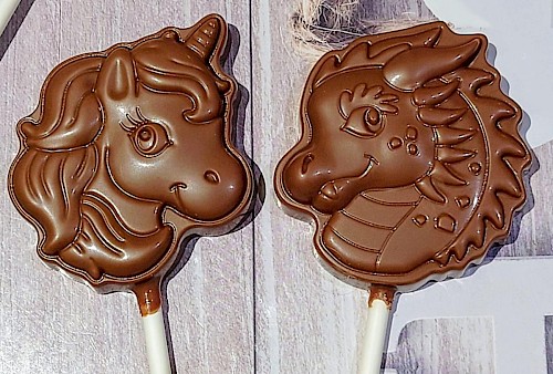 Unicorn & dragon lollipops